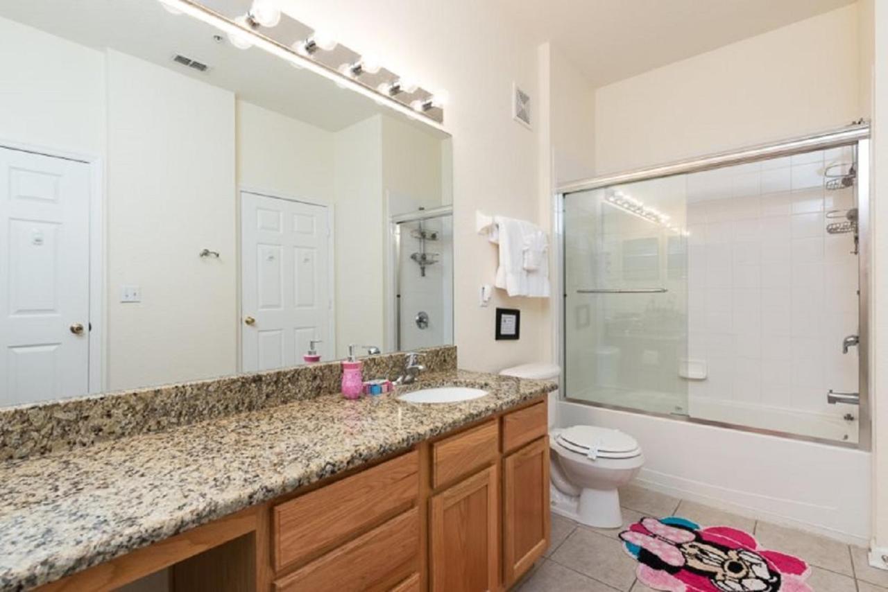 Luxurious Condo - Just 2 Miles From Disney #404 Orlando Kültér fotó